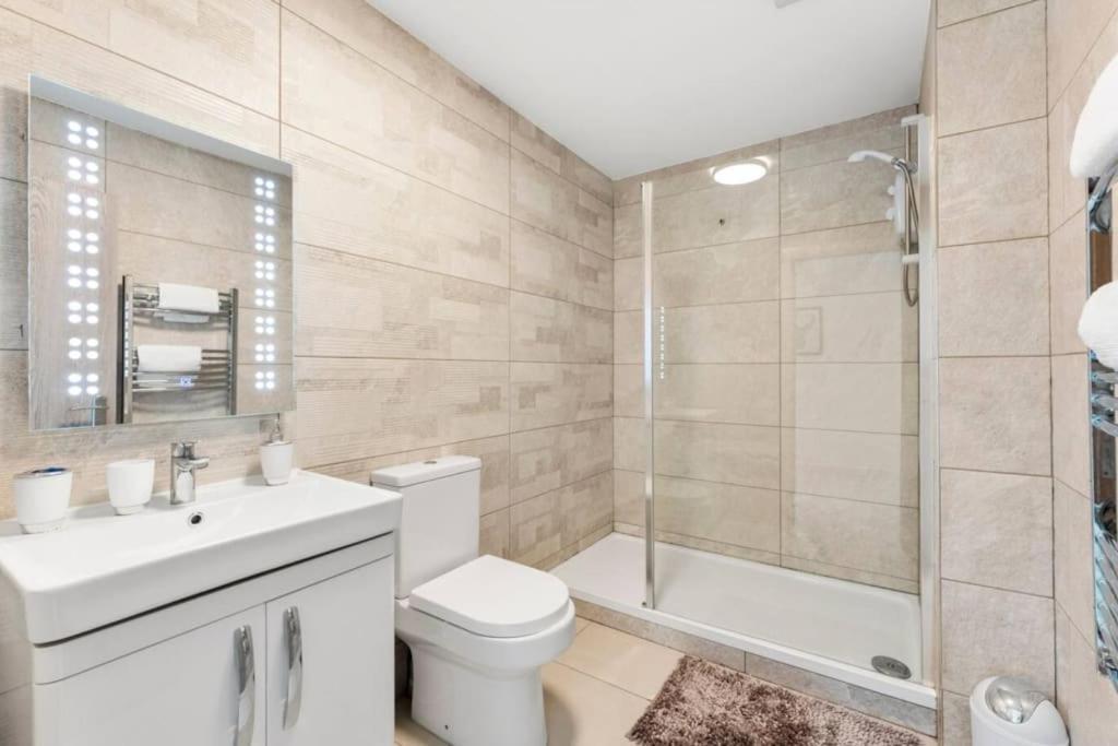 Modern Spacious Three Bedrooms With Private Garden Cardiff Exterior foto